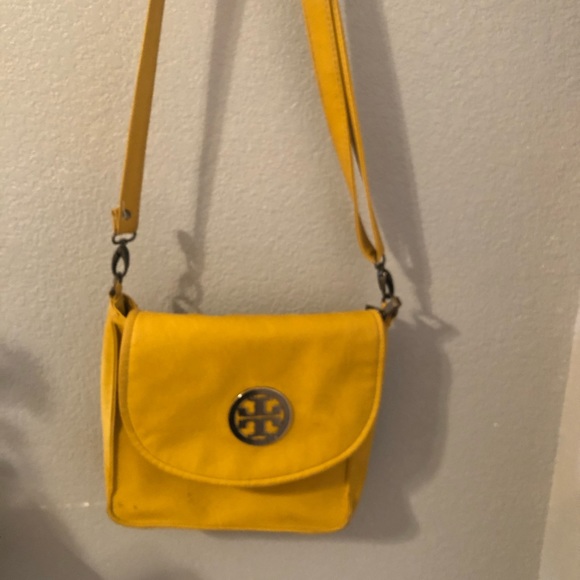 Yellow crossbody purse*** SOLD*** - Picture 2 of 6